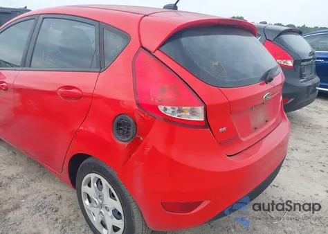 2013 Ford Fiesta Se z USA, uszkodzony, nr VIN 3FADP4EJ9DM165608